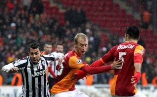 galatasaray-juventusu-eleyerek-bir-ust-turda-52a9aa67712bf